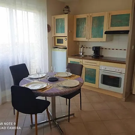 Apartment Proche