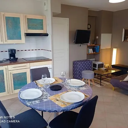 Proche Apartment *